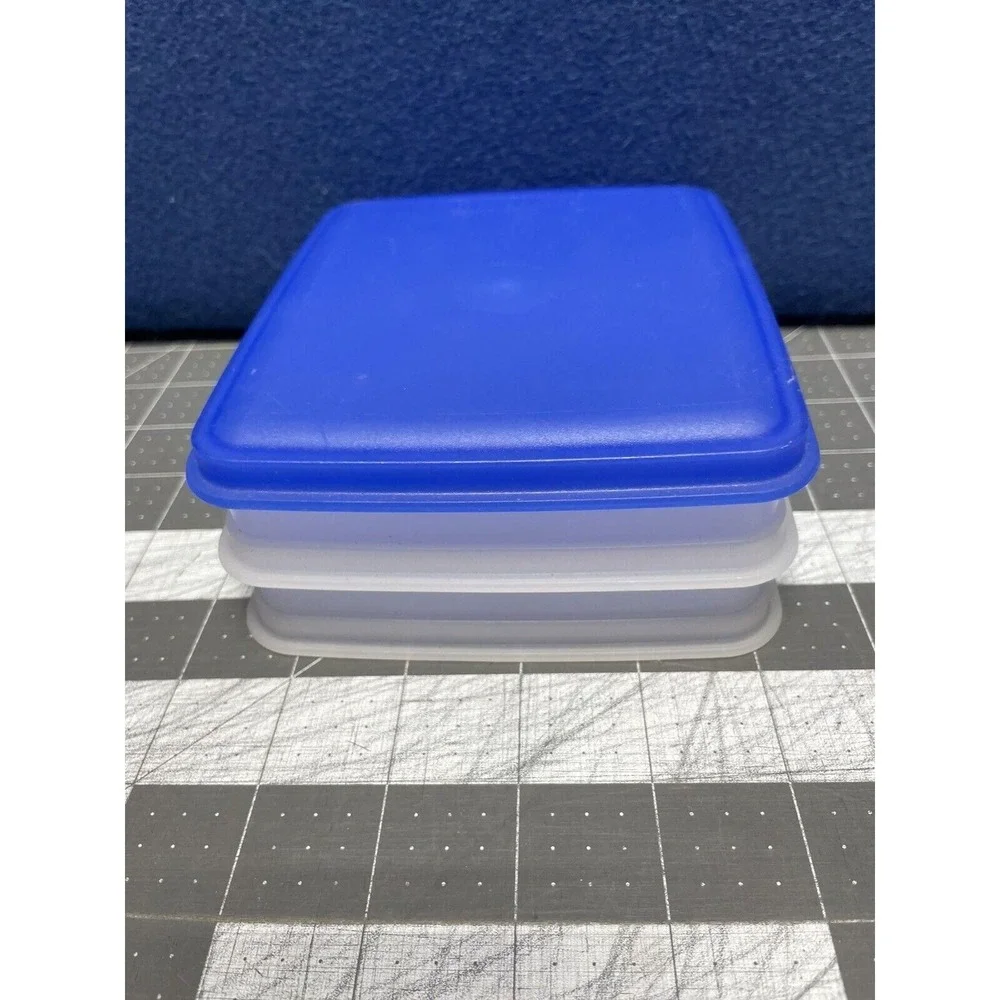 Tupperware Hot Dog Keeper Container Stacking Blue